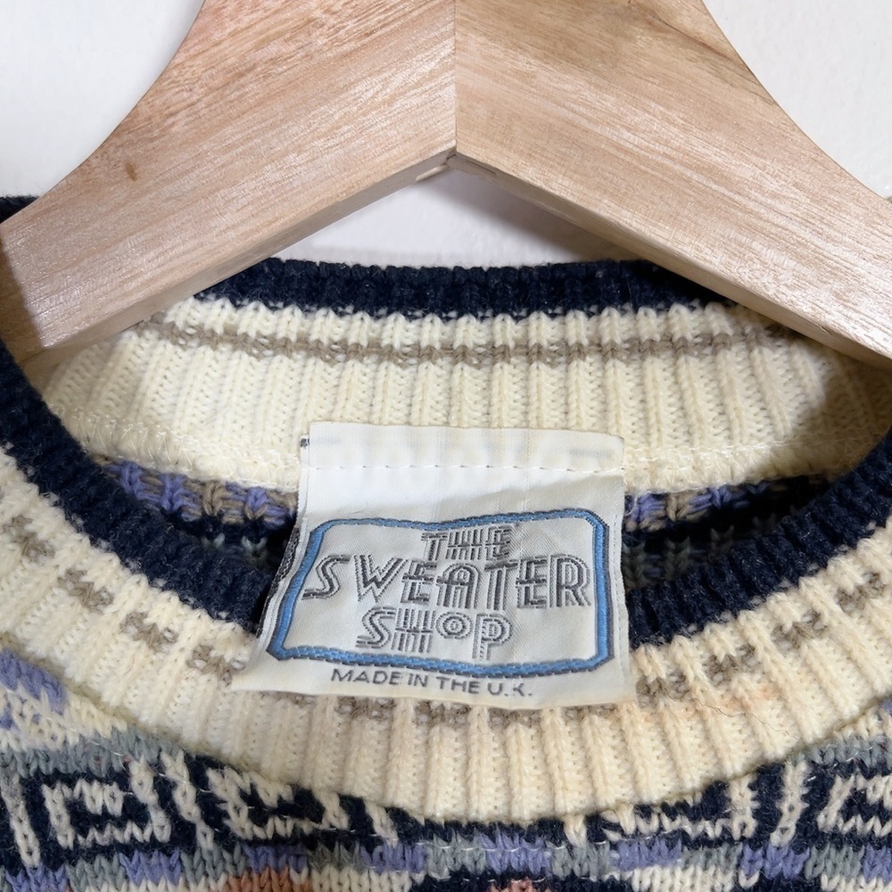 Men's Multicolor Patterned Sweater - Picture 10 of 16